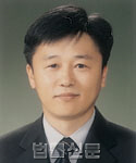 고창일    