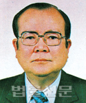 권영민     사진