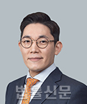 권용       사진