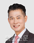 권형필     사진
