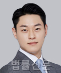 김관유    