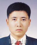 김근성     사진