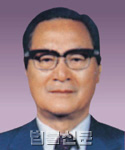 김동조    