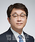 김명식     사진