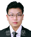 김민웅     사진