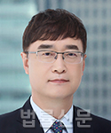 김봉석     사진