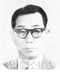 김봉일     사진