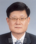 김시격     사진
