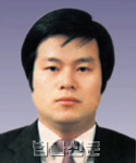 김영곤     사진