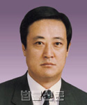 김영곤     사진