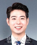 김영우    