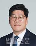 김영일     사진