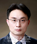 김영일     사진