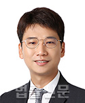 김용우    