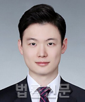 김용우    