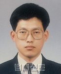 김용수     사진