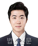 김용우     사진