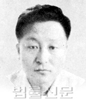 김용제     사진