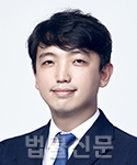 김위정    