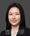 김유라    