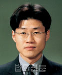 김윤근    