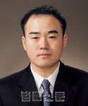 김윤관    