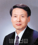김윤성    