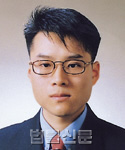 김윤천     사진