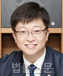 김윤식     사진