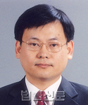 김윤홍     사진