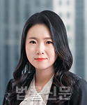 김정      