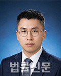 김정길     사진