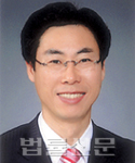 김정완    