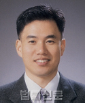김창모    