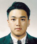 변필건     사진