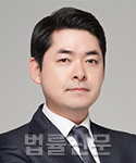 성현민     사진