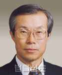 김완섭     사진