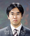 강유성     사진