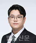 최창완     사진