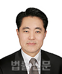 신자용     사진