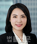 김현정     사진