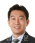 신연학     사진