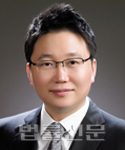 박진      