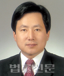 박진      