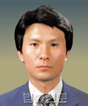 박진      