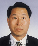 김현      