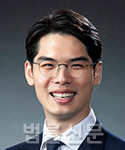 김현배     사진