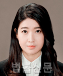 김현정    