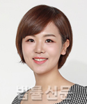 김현지     사진