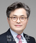 김형완    